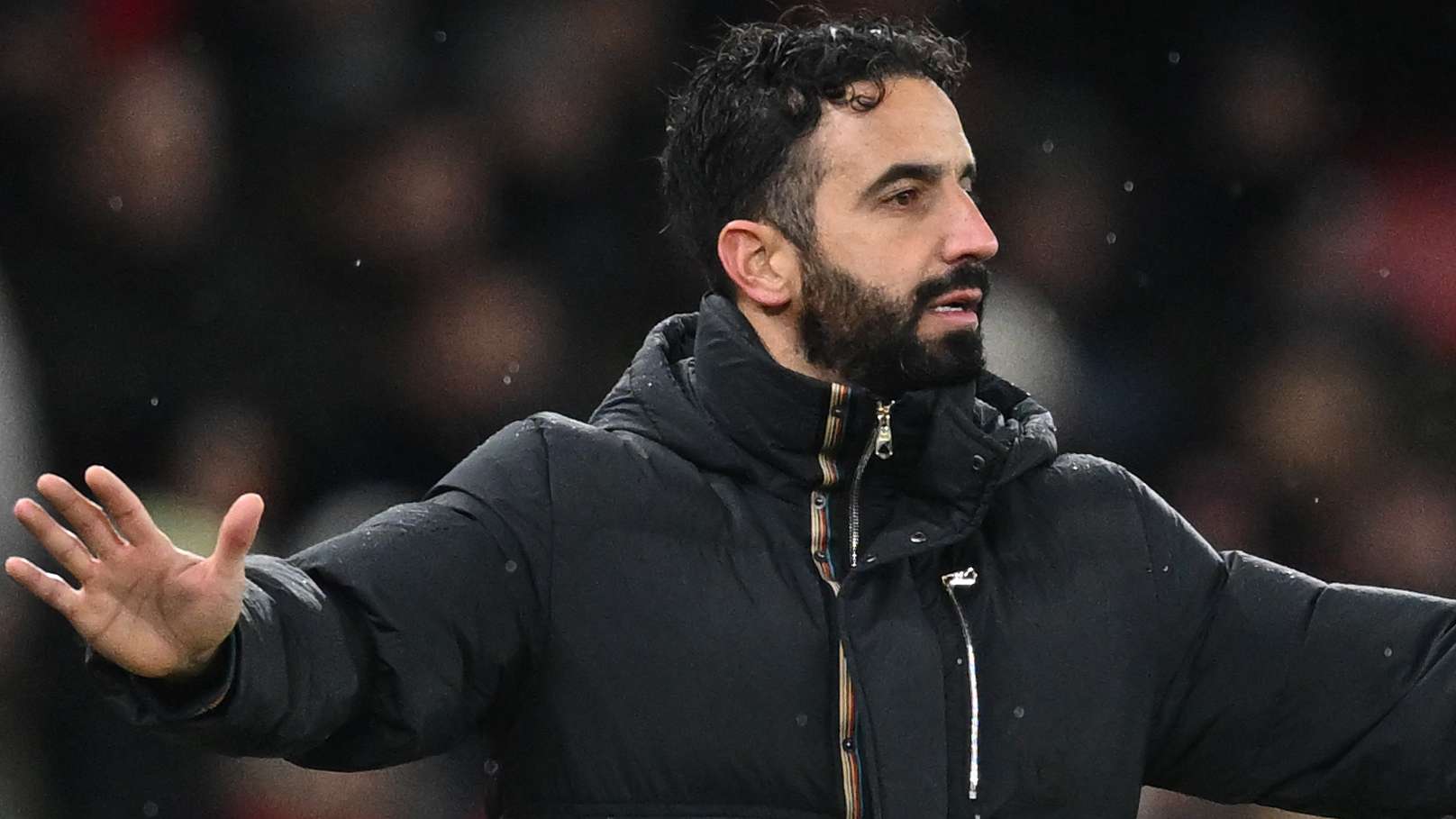 国足在日本首训调整强度 教练组专注挖掘对手战术漏洞